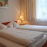 Apartment Saroja-tannleger