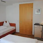 Saroja-tannleger Apartment *