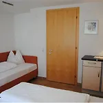 Saroja-tannleger Apartment