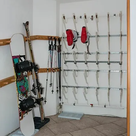 Saroja-tannleger Apartman *