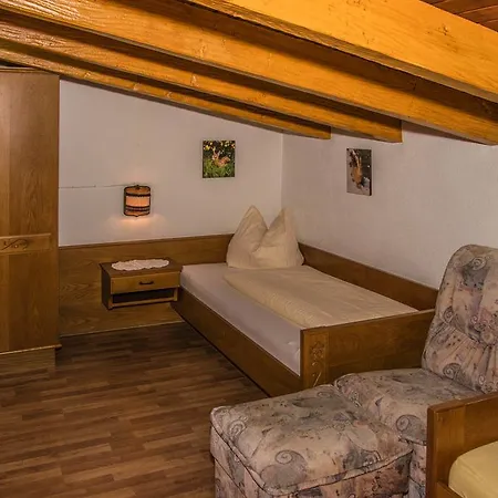 Saroja-tannleger Apartment