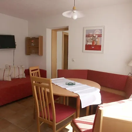 Saroja-tannleger Apartment *